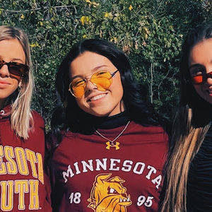 Meet your Posher, Ella